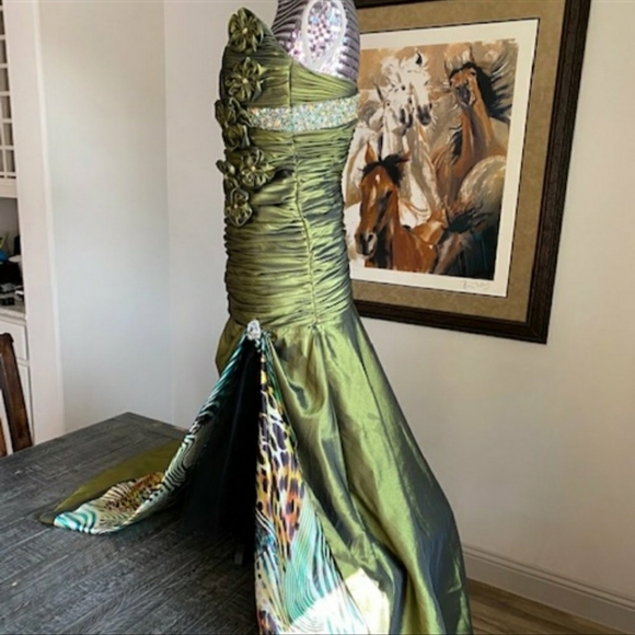 GIGI BRAND FORMAL STRAPLESS DRESS OLIVE GREEN - Picture 2 of 6